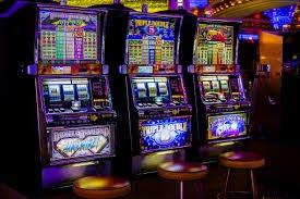 Antarmuka permainan JILI di aplikasi winner toto menampilkan berbagai slot dan permainan meja